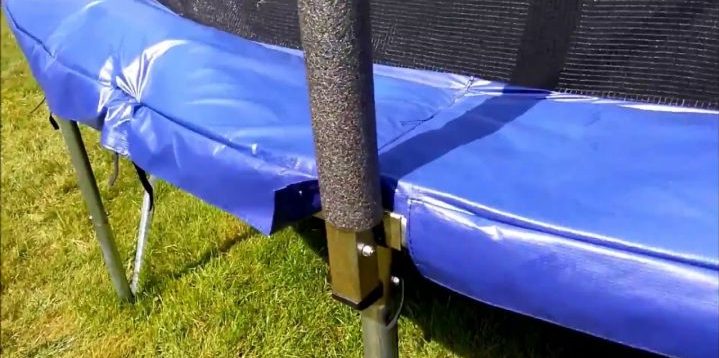 5 Tips to Keep a Trampoline from Rusting
